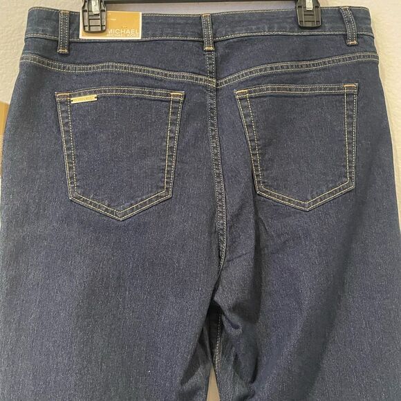 Micheal Kors Selma Bootcut Dark Blue Denim Jeans
Color: Indigo Size: 14 - Picture 7 of 11